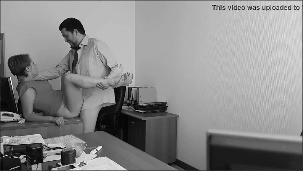 Hardkiss81 Sara Romero genießt jeden Stoß seines Schwanzes