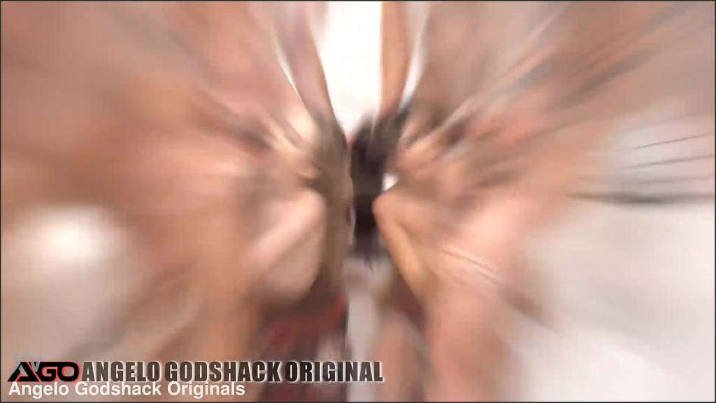 Mia Trejsi reitet einen Kerl in Strümpfen