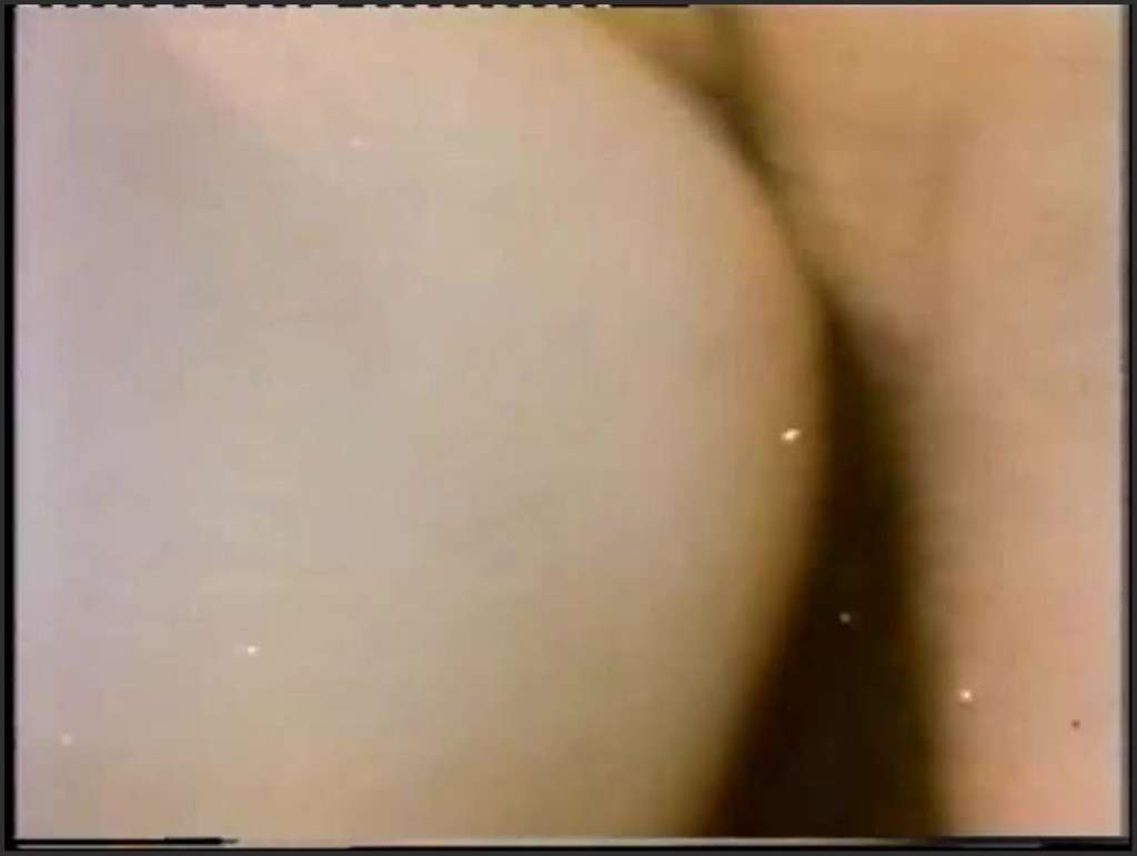 Patricia Rhomberg, britische MILF, spritzt auf ihre Brille