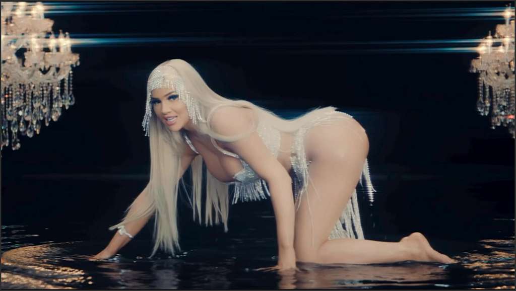 Shirin David gefesselte und geknebelte Fotos