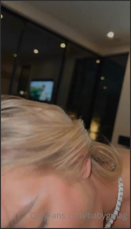 Tapex-Sex mit Stefanie Knight und Sperma